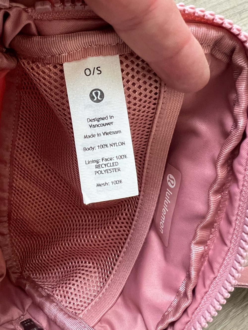 Lululemon Everywhere Belt Bag 1L Pink - Picture 8 of 8